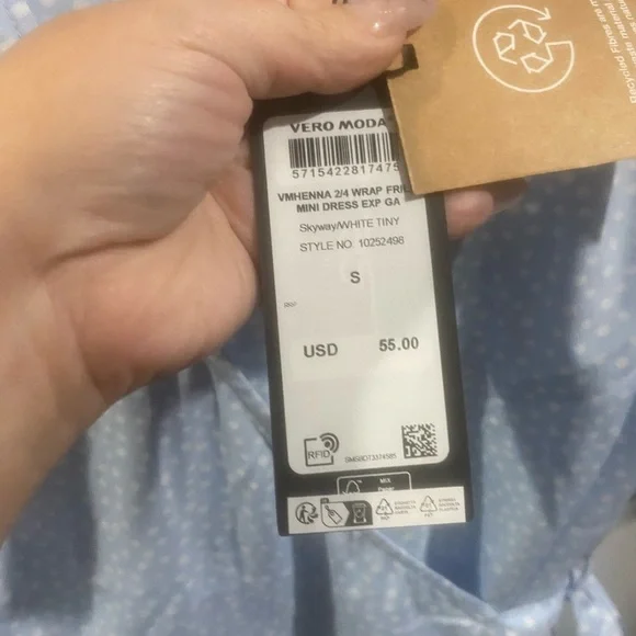 🚨 Vero Moda Blue Mini Sundress with Flutter Sleeves and V-Neck - Picture 3 of 9